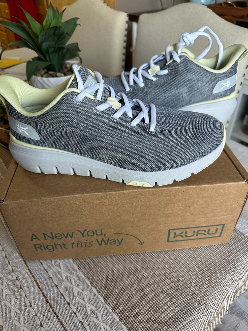 KURU Flex Via Women’s Sz 9.5 W new in box Dove Gray/Pale Lime